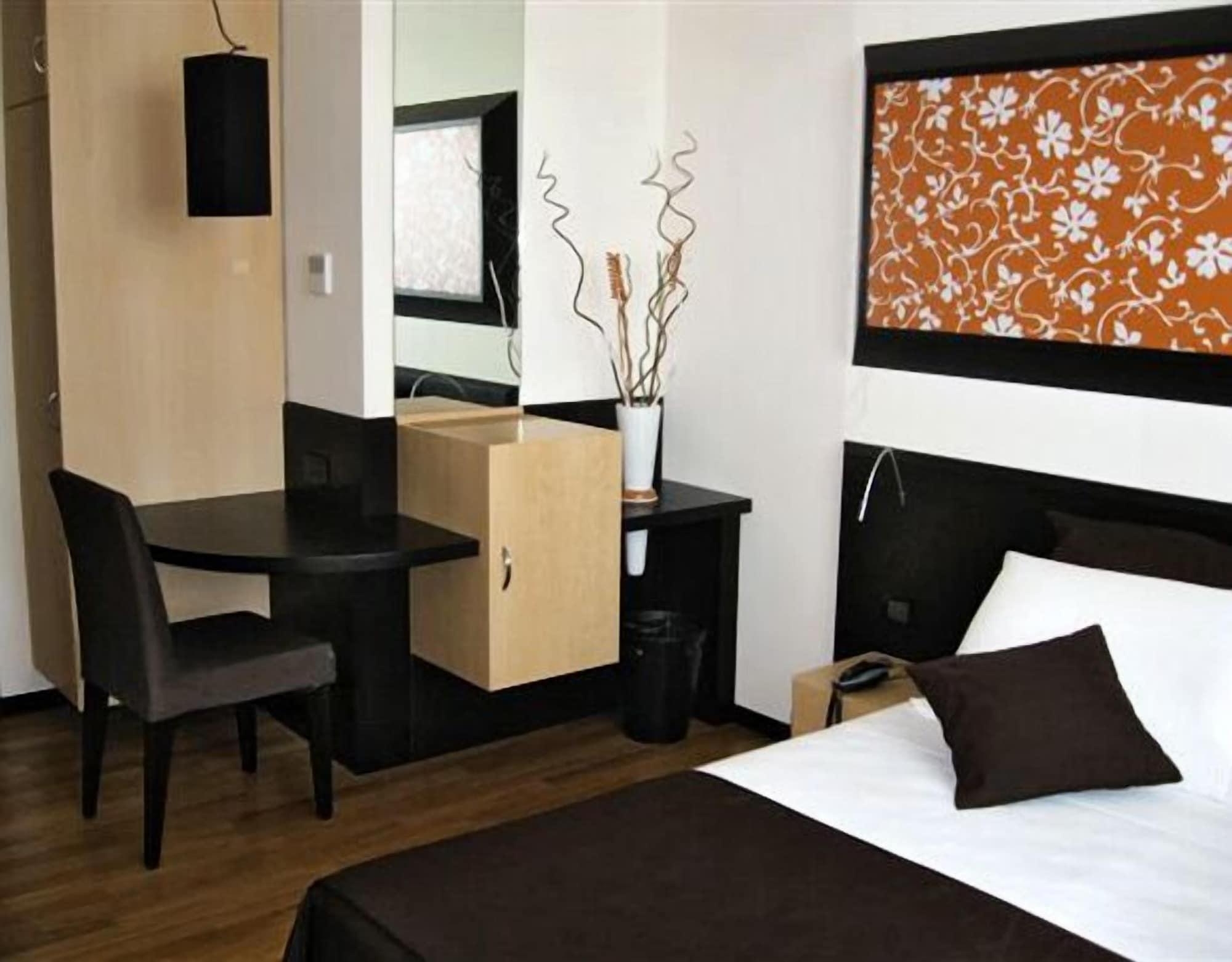 Sanlu Hotel Serrano Exteriör bild